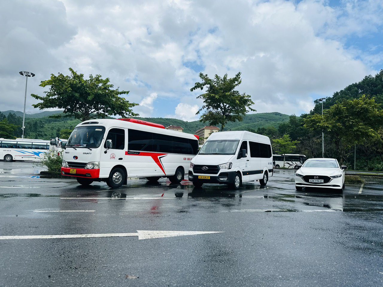 Cho thuê xe 16 chỗ tại Đà Nẵng – Sự tiện lợi cho hành trình đầy ấn tượng