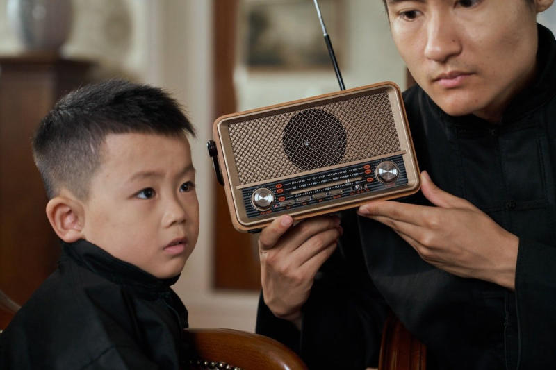 Đọc live trực tiếp trong chương trình (Live Mention)